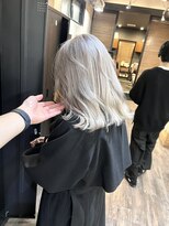 ハグ 横浜(HUG)&nbsp;ホワイトカラー＊ミディアムロブ