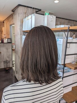 トゥーミー(to mee) グレーパール♪【新田】