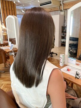 オアシス ガーデン 新宿店(Oasis GaRDEN) 艶感◎オリーブグレージュ