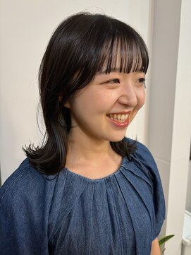 ヒリン(hirin) ◎アッシュベージュ×ミディ◎