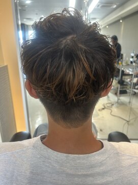 シャンプーボーイエイムス(SHAMPOO BOY aims) パーマの残りを活かすカット