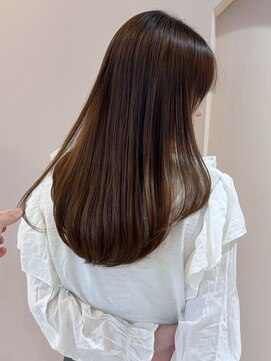 レジナヴィータ 栄(Reginavita) ブラウンベージュ 艶髪 髪質改善ストレート 20代 30代 透明感