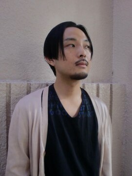 ハー(her) 縮毛矯正でモードなライン感