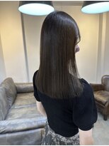 ニナ 梅田(nina)&nbsp;似合わせカットカラーで柔らかな艶感
