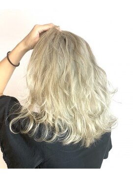 ラヴィエール(LAVIERE by R-EVOLUT) LAVIERE柿本流☆外国人風×バレイヤージュ