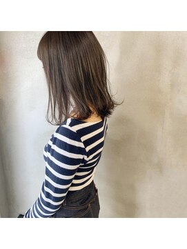 ミント(mint) 透明感、柔らかさ◎グレージュ!