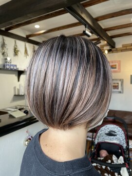 ピア(pier) ショート×バレイヤージュ