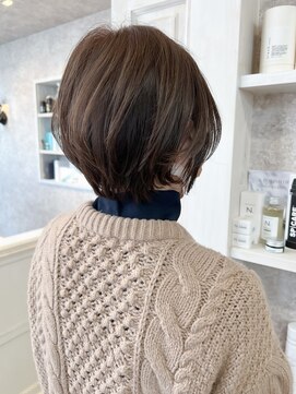 キャアリー(Caary) 福山市美容室Caary人気 グレーベージュひし形ショートボブ