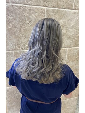 シャンティ 平岸店(Shanti) ○バレイヤージュ_シルバーグレー_コントラスト　菅野裕太○