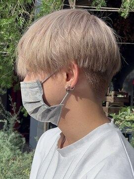 エイトデイズ 三宮駅前店(EIGHT days) メンズミルクティーベージュ