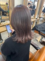 ネウィサリュー 立川(newi saLyu)&nbsp;外ハネレイヤーカットセミディシアーカラーダークアッシュ立川