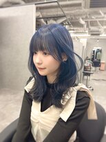 ジエクト カナウ(The Ect canow)&nbsp;セミディネイビーブルーくびれヘア韓国ヘア魅力倍増カール