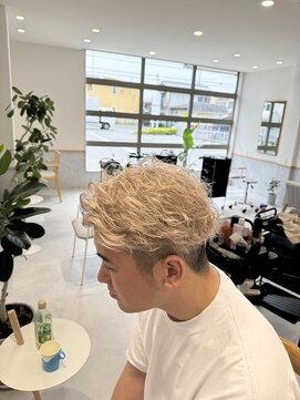 レンジヘアー(lange hair) ホワイトベージュ【鈴鹿/四日市/津/メンズ/ケアブリーチ】