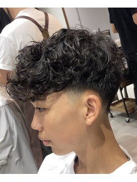 グルーマーズトウキョウ 渋谷店(GROOMER/S TOKYO) テーパースペインカール