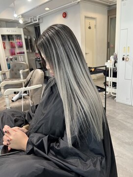 ピヨン 心斎橋(piLLon) 黒髪/ボブルフ/ネビージュ/小顔/ワンレン/髪質改善/