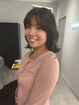 ナンバー 竪町(number+) 韓国風ヘアスタイルシースルーバング暗髪艶感