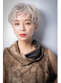 小顔補正カットハイトーンカラーホワイトブロンドx戸頭20代30代