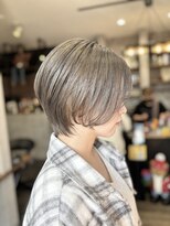 ウェリラバイハク(WeLila by haku)&nbsp;ショートボブ/ウルフカット/マッシュウルフ/グレージュカラー