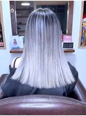 ホワイトシルバーバレイヤージュ×ブリーチ２回
