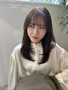 レヴリー(reverie) レイヤーカット20代30代ダブルカラーヘッドスパ韓国前髪カット