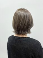 アリュア(Allure)&nbsp;切りっぱなしボブ