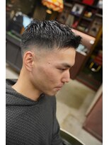 フォーコーナーズカットショップスリーセント 栄(FourCornersCutShop 3/cent) フェードショート