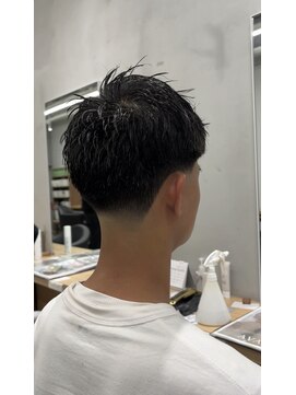 アヴァンス 京橋店(AVANCE) MEN’S HAIR/波巻きツイストスパイラル/リバースセンターパート