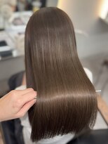 リエンスクレア(RIENS xrea) 髪質改善×透明感ベージュ/勝浦悠加
