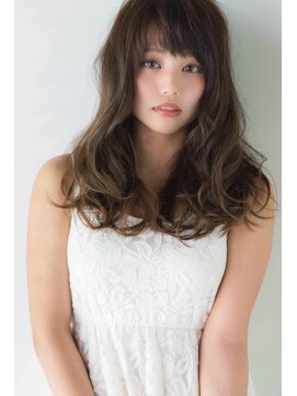 ヘアデザイン ソラ(Sola) ショートバングオン眉×ゆるふわウェーブロング×ベージュ