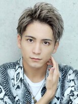 リップス 表参道店(LIPPS)&nbsp;刈り上げツーブロックアップバングショート【シルバーアッシュ】