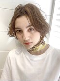 外国人風ショートボブ【BUZZbee】