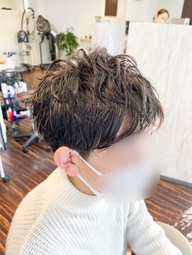 アトリエアルシュ(atelier ARCHE) メンズゆるふわツイストスパイラルパーマ