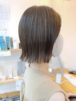 ベラ(Bella)&nbsp;大人可愛い外ハネミディアムセミロング20代30代40代