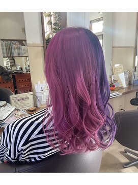 コアフィールフィス(COIFFURE fils) 【見附　今町】ツートンカラー　ピンク　ヴァイオレット