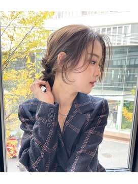 ミラ(MIRA) レイヤーカット/顔まわり/小顔カット/後れ毛/梅田美容室b_05