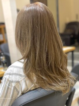 アトリエコア(Atelier Coa) ミルクティーベージュカラーくびれヘアグレージュカラー韓国