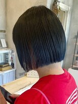 カムジーヘッド(COMEGHEAD)&nbsp;切りっぱなしボブ透明感ショコラベージュ丸みショート韓国20代