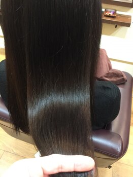 コトナ(kotona)の写真/地毛のような自然な仕上がりの酸熱ストレートにリピーター急増中◎変化を実感できる髪質改善はkotonaだけ