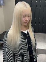 ベレーザ 渋谷(BELEZA)&nbsp;11386髪質改善シルバーアッシュホワイトブロンド艶髪ストレート