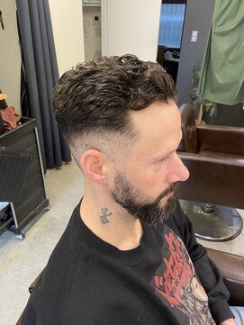 リレーションメンズヘアー(RELATION MEN'S HAIR) フェザーパーマブルーブラックスペインカールスパイキーショート
