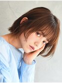 大人可愛い前下がりショートボブ