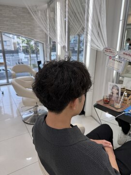 クオリス 赤塚店(QUALIS) 20代30代必見！スパイラルパーマ×刈り上げ