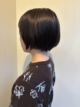 丸みと収まりにこだわった大人ショートボブ　2