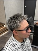 スキンフェードホワイトメッシュショートスタイル