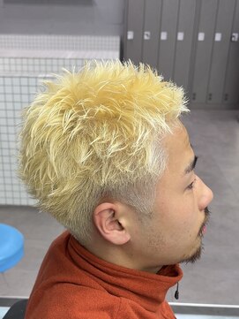 ゼストプール(ZEST POOL) 攻めたい人にハマる！ 金髪ベリーショート