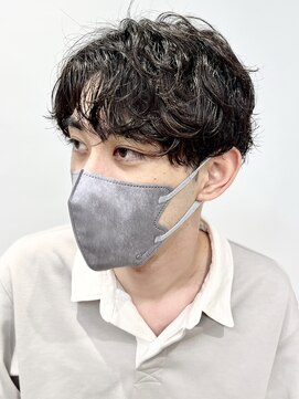 モリオフロムロンドン 松戸店(Morio from London) 【松戸 アイダ】センターパート×メンズパーマ 刈り上げツーブロ