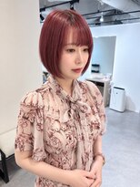 ゼン(ZEEN)&nbsp;【前下がりミニボブ×ベリーピンク】担当者　山内　潤