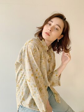 ルーイ(LOUIE) 春感ミディアムボブ