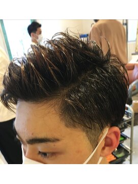 オレンチメンズヘアー(ORENCHI MEN'S HAIR) カジュアル七三ツーブロックジェル仕上げ