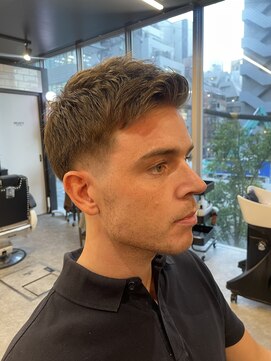 フランクスバーバーリベラルド 横浜(FRANK'S BARBER LIBERALD) MEN’S HAIR /ブロンドローフェードフェザーアップ